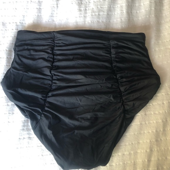 High waisted swimsuit bottoms - Picture 2 of 3